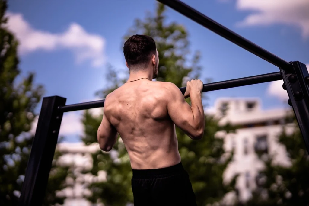 czym jest trening siłowo wytrzymałościowy w kalistenice